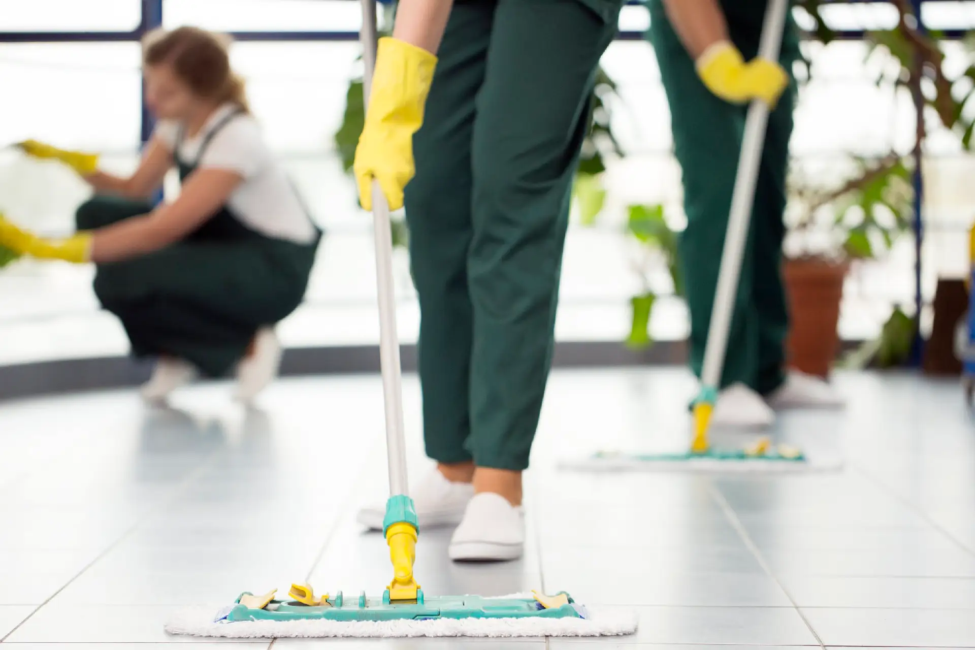 Équipe d’entretien ménager B1 Ménage au travail